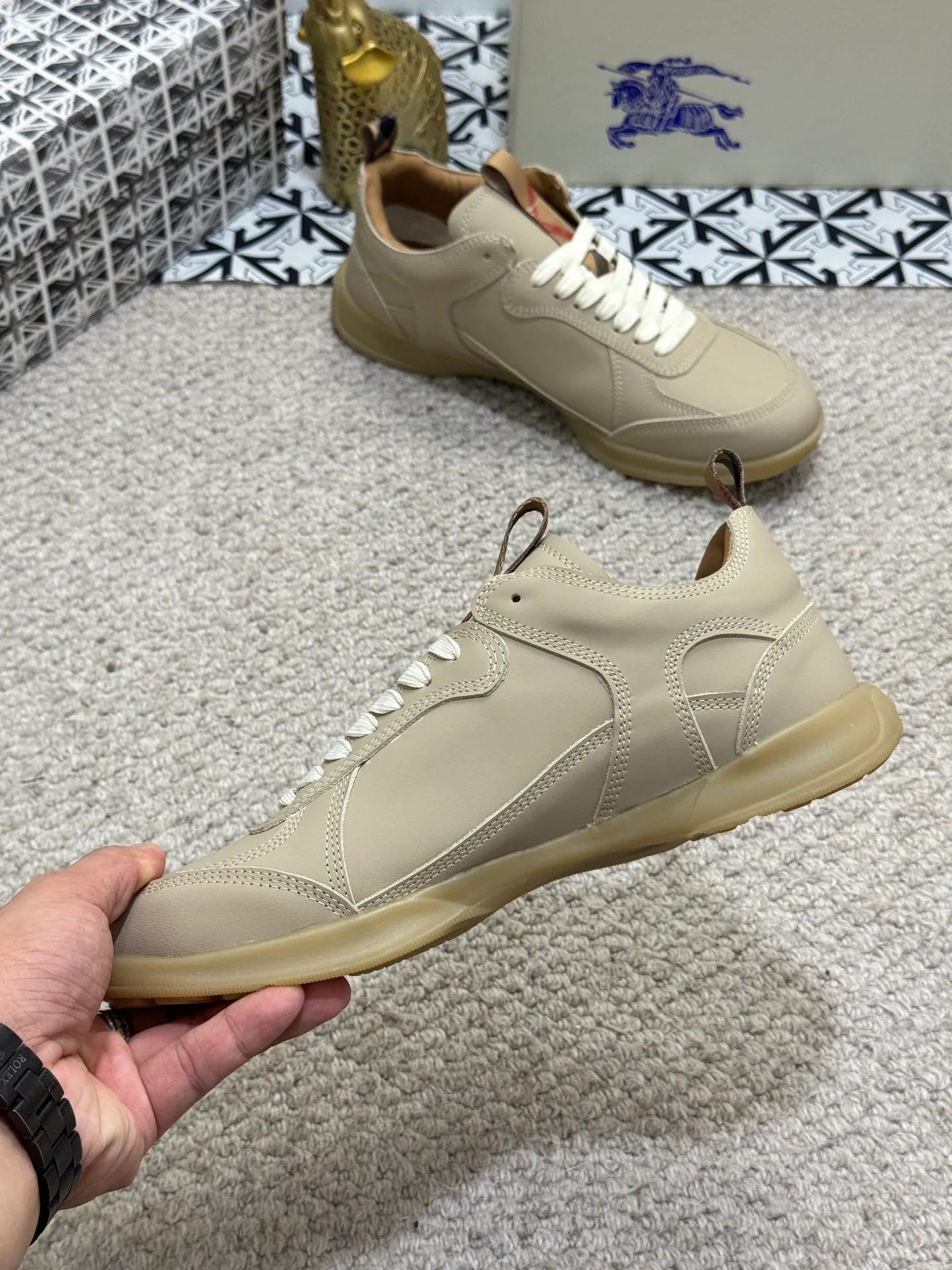 Men's shoes 💰420 [New style] 🐝🐝 [BURBERRY] Burberry - high-end quality original order 🔍🔍🔍 Upper: imported 🔝 calfskin, brand knitted pattern, tongue brand cloth label, lining: sheepskin lining, - outsole: rubber; two-color molded outsole, ultra-high quality control·fine workmanship: highlighted (high-end·luxury·grade) Size :38-44 (45 customized